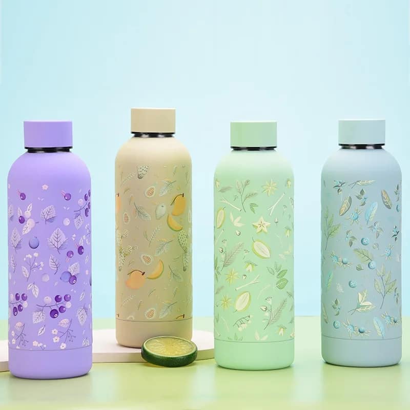 Isothermal bottle with pattern