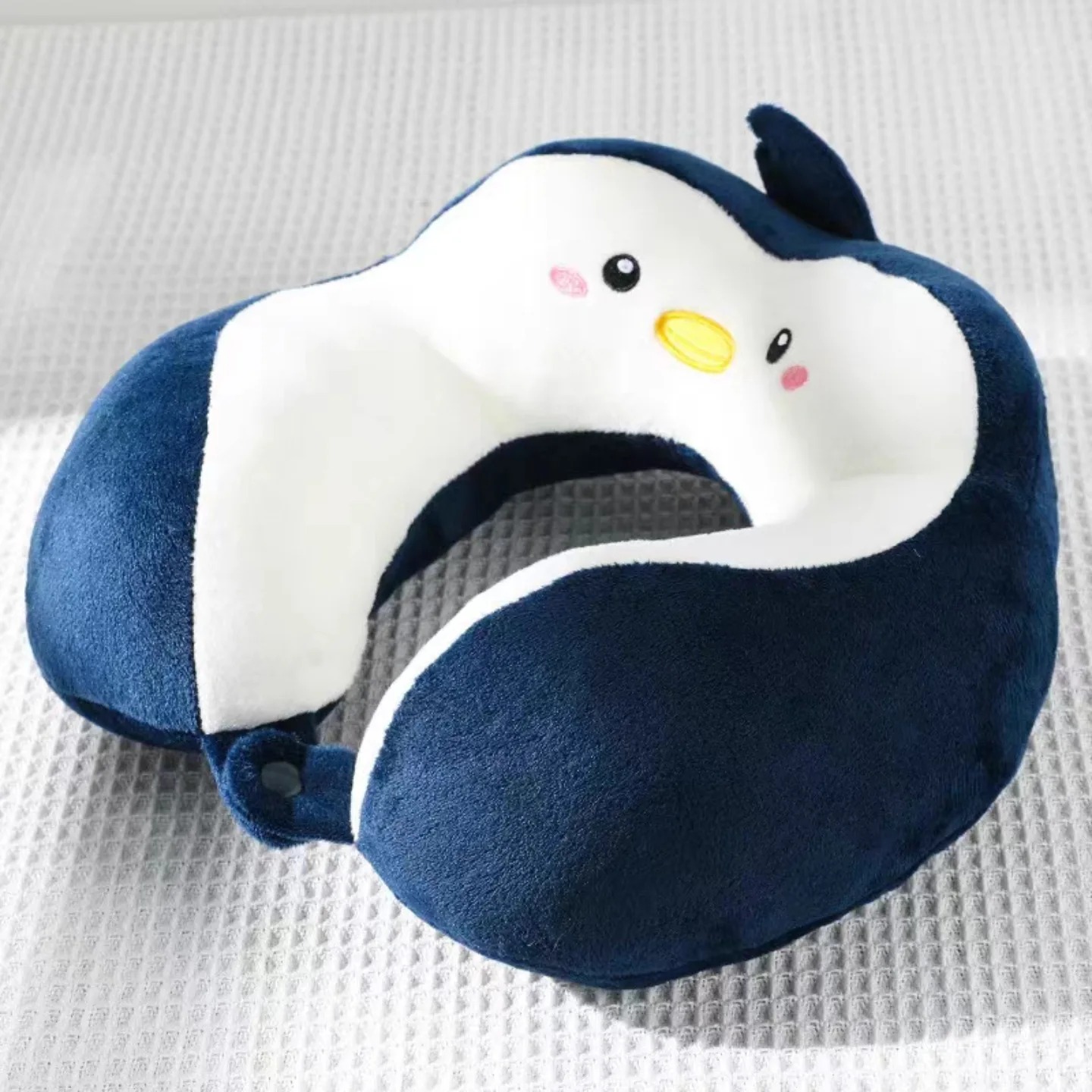 Penguin neck rest