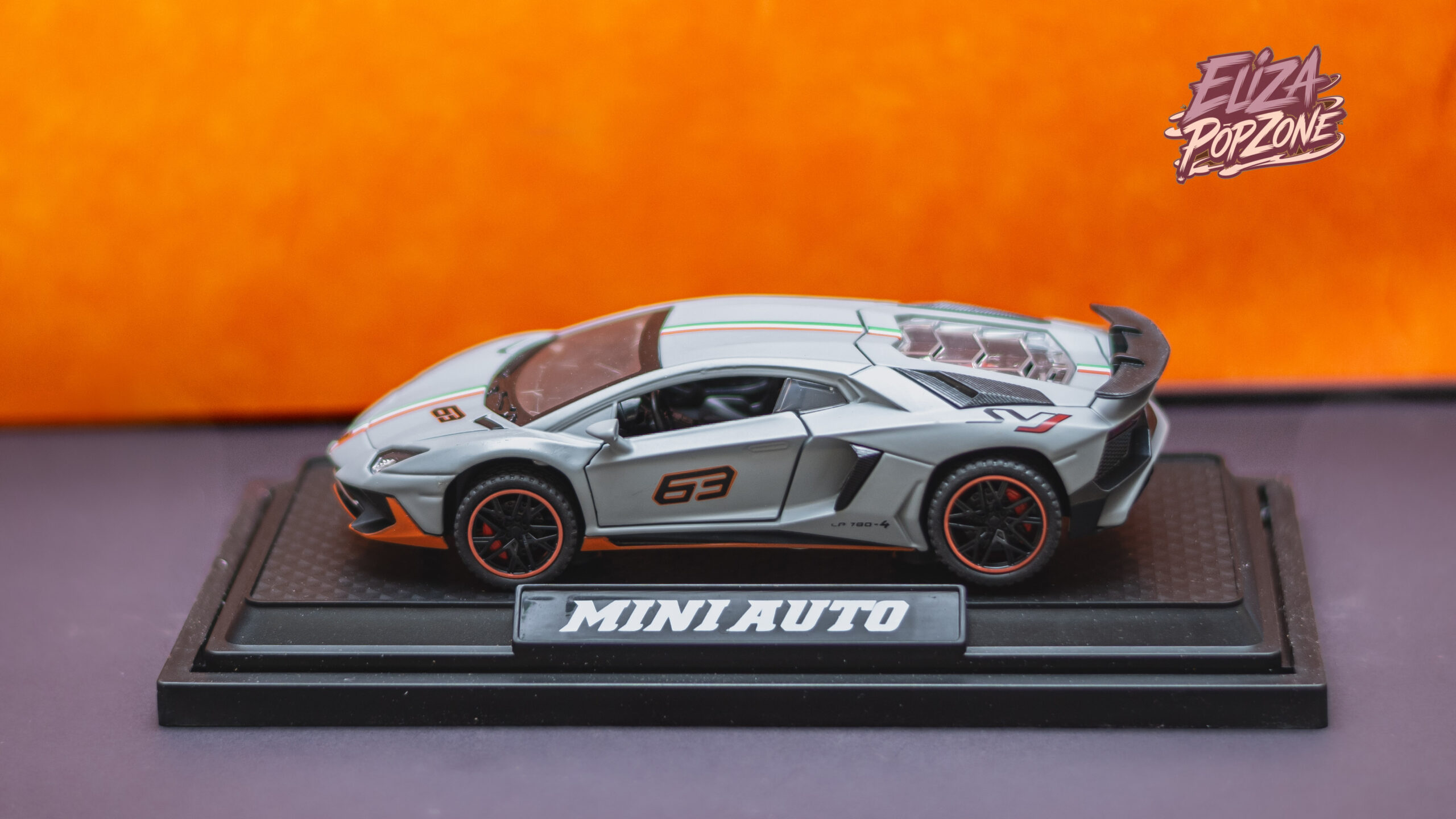 Lamborghini LP780-4 1:32