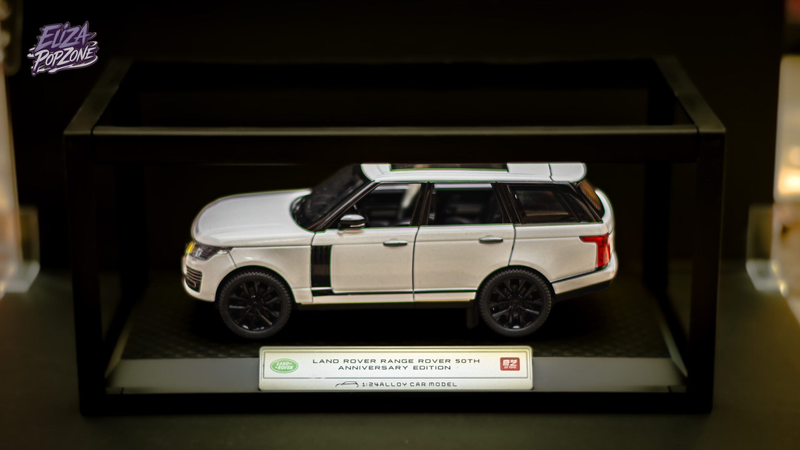 rand: Land Rover / Range Rover Model: SV / 50th Anniversary Edition (2022 Layout) Scale: 1:18